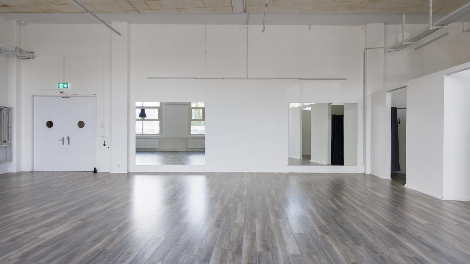 2025-05-mobimo-seehallen-1ug-014-marenkindlerphotography.jpg